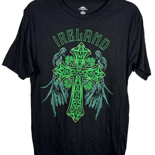 Way To Celebrate Ireland St Patricks Day T-Shirt Size S Black Celtic Cross