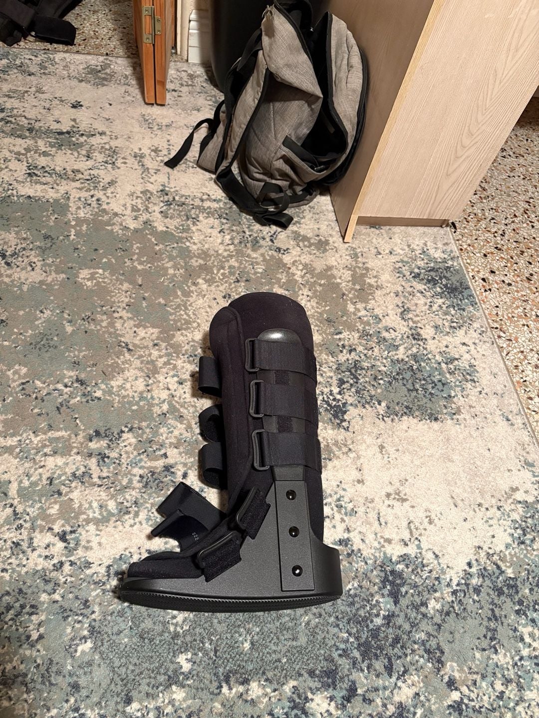 Deroyal Tracker Ex Walker Size Medium Black Orthopedic 3