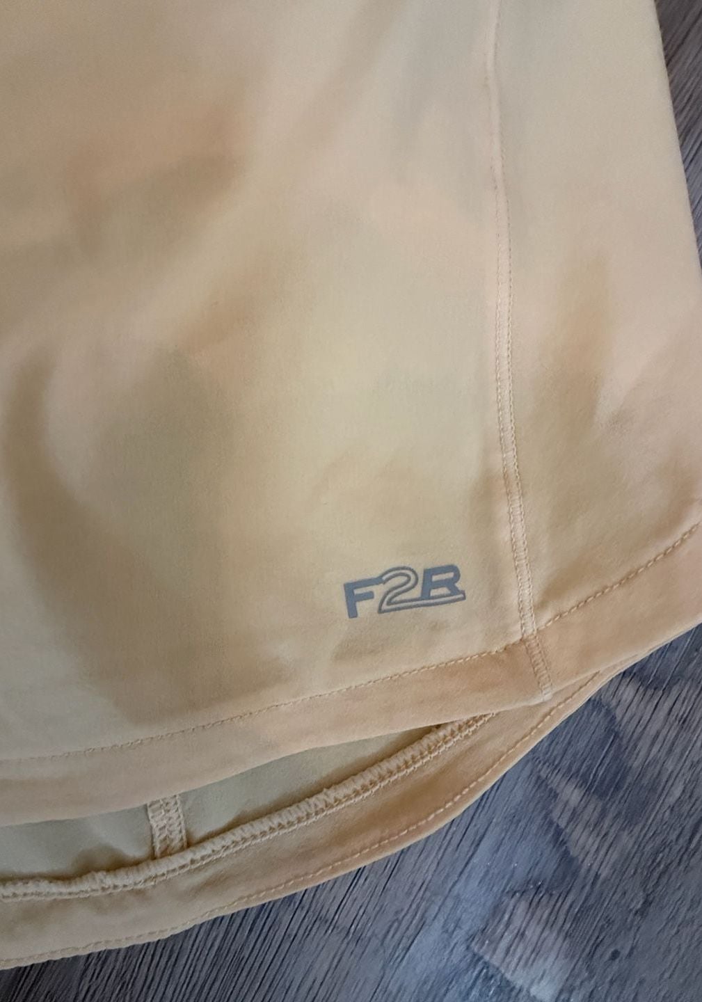 Fit2Run Light Yellow Active Wear Women’s Shorts size M 6