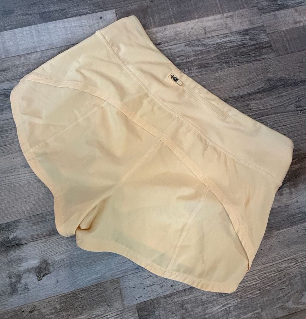 Fit2Run Light Yellow Active Wear Women’s Shorts size M 7