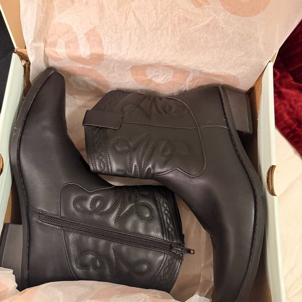  Cowboy Boots Size 8 Black Western Ankle Booties Side Zipper