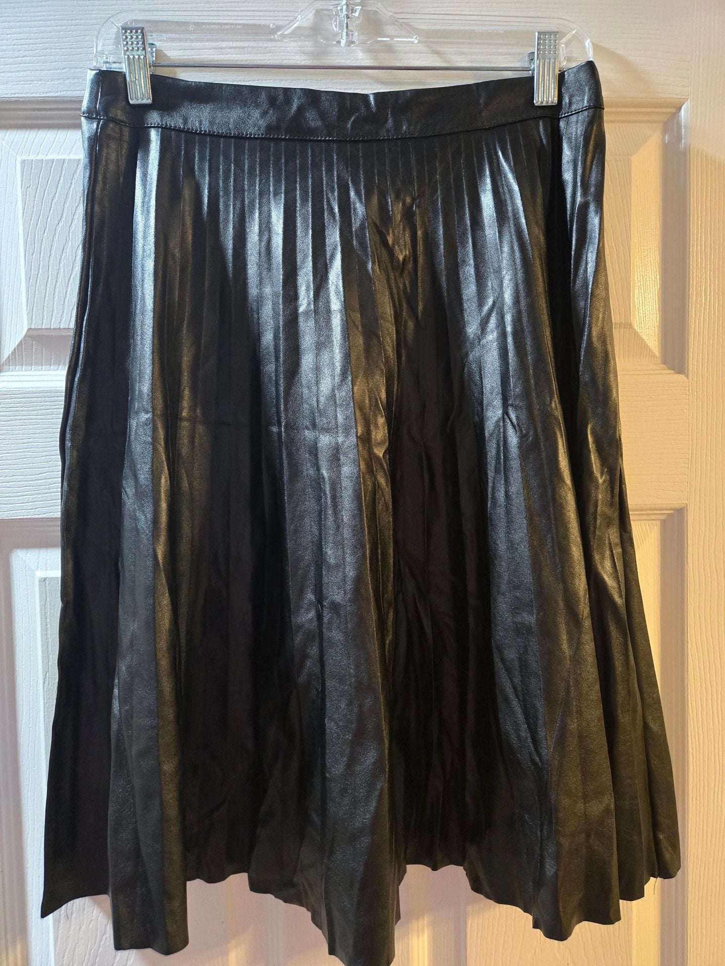 Sensational Collection Pleated Skirt Size L Black Faux Leather 1