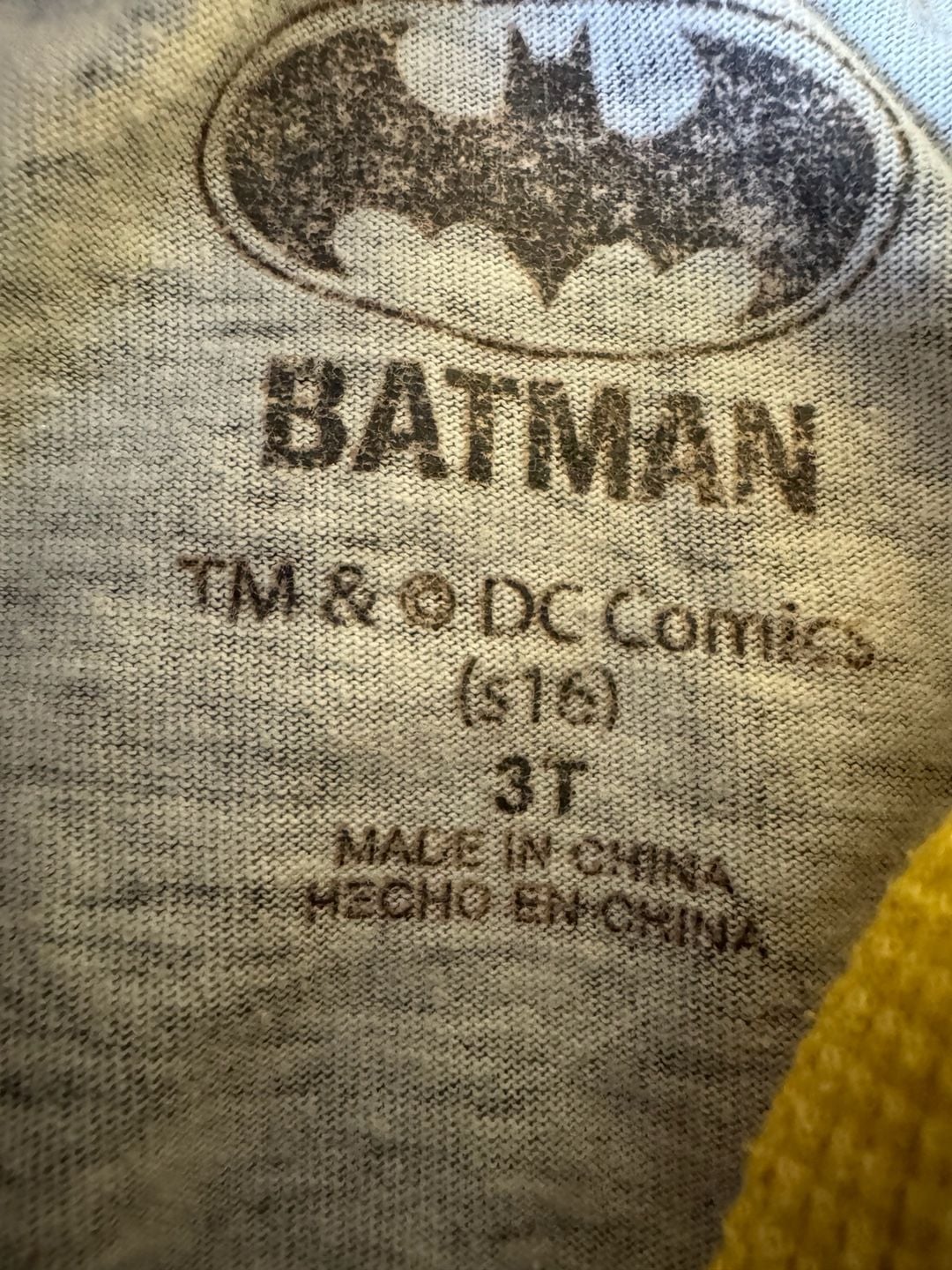 Batman Hoodie Size 3T Gray Yellow Logo Pocket 2