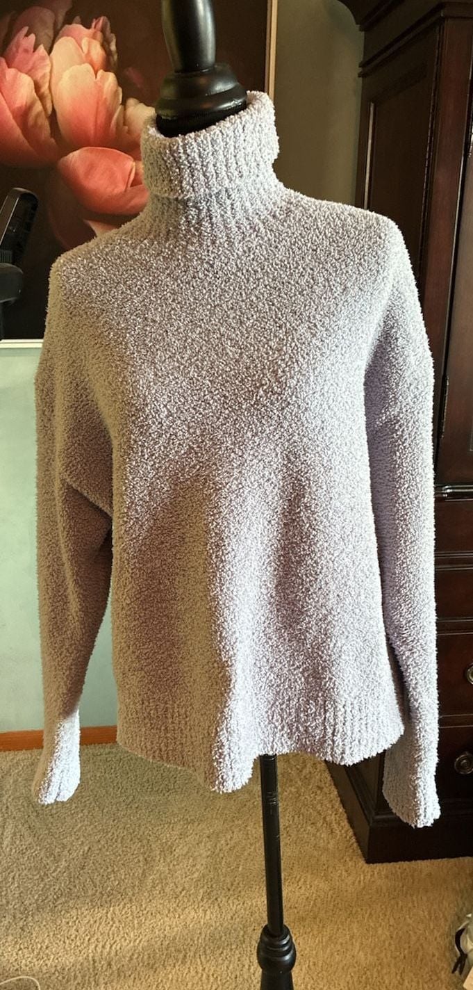 Ugg Turtleneck Sweater Size L Purple Fuzzy Fleece Cozy Pullover A805 2
