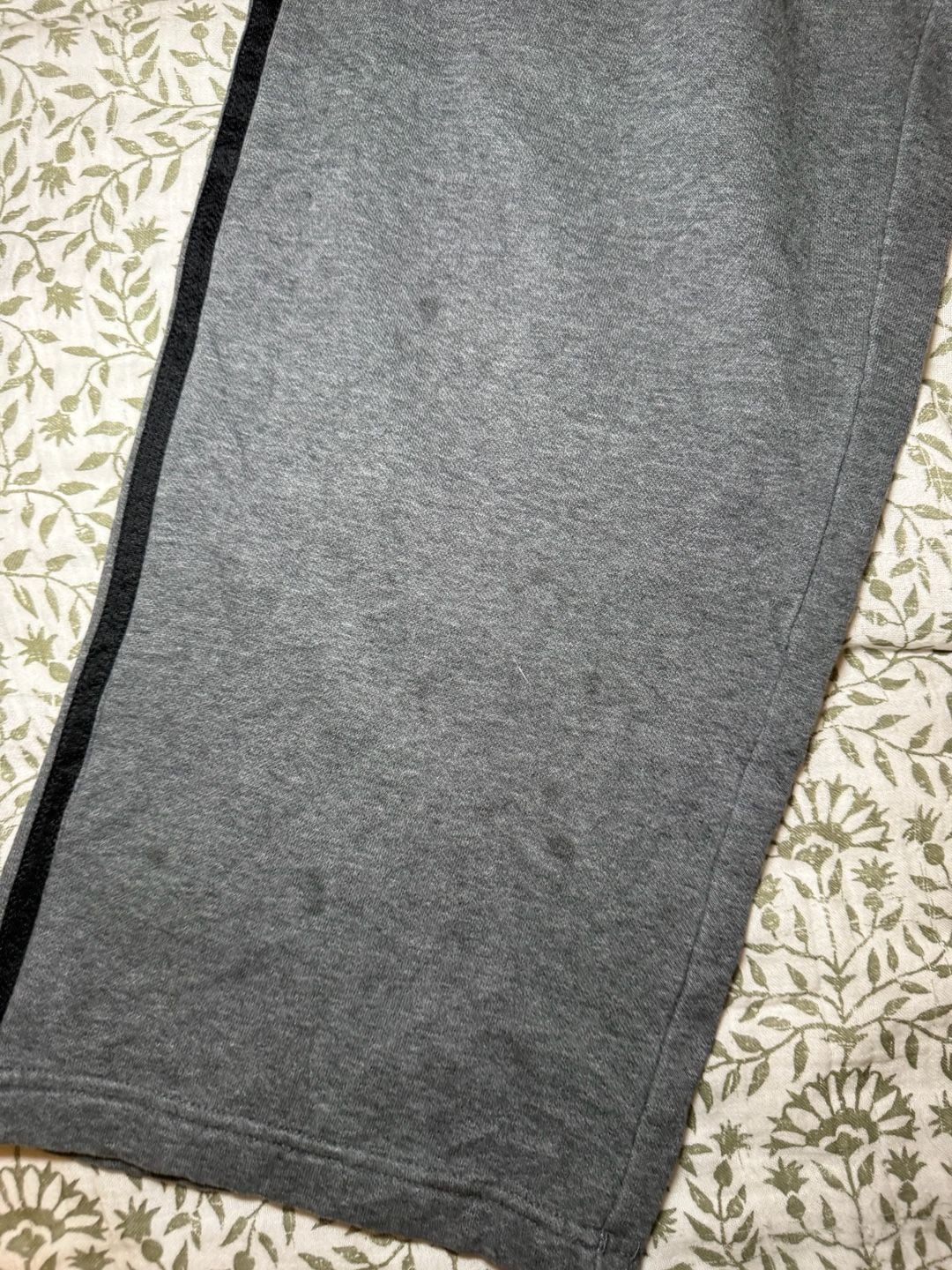 Adidas Essentials Fleece Sweatpants Size M Gray 3 Stripes 5