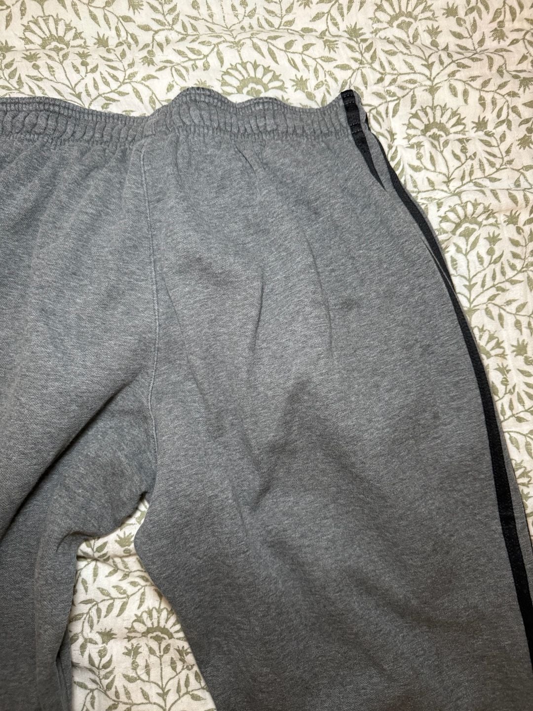 Adidas Essentials Fleece Sweatpants Size M Gray 3 Stripes 7