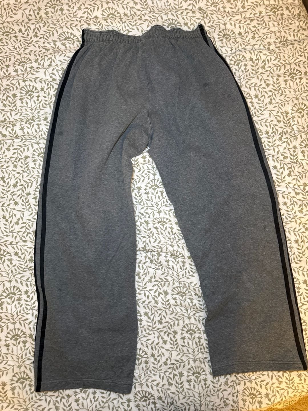 Adidas Essentials Fleece Sweatpants Size M Gray 3 Stripes 8