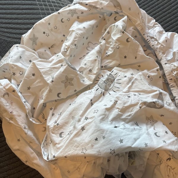 Crate and Barrel Comfy Tee Stellar Dreams Organic Cotton Kids Sheet Set White