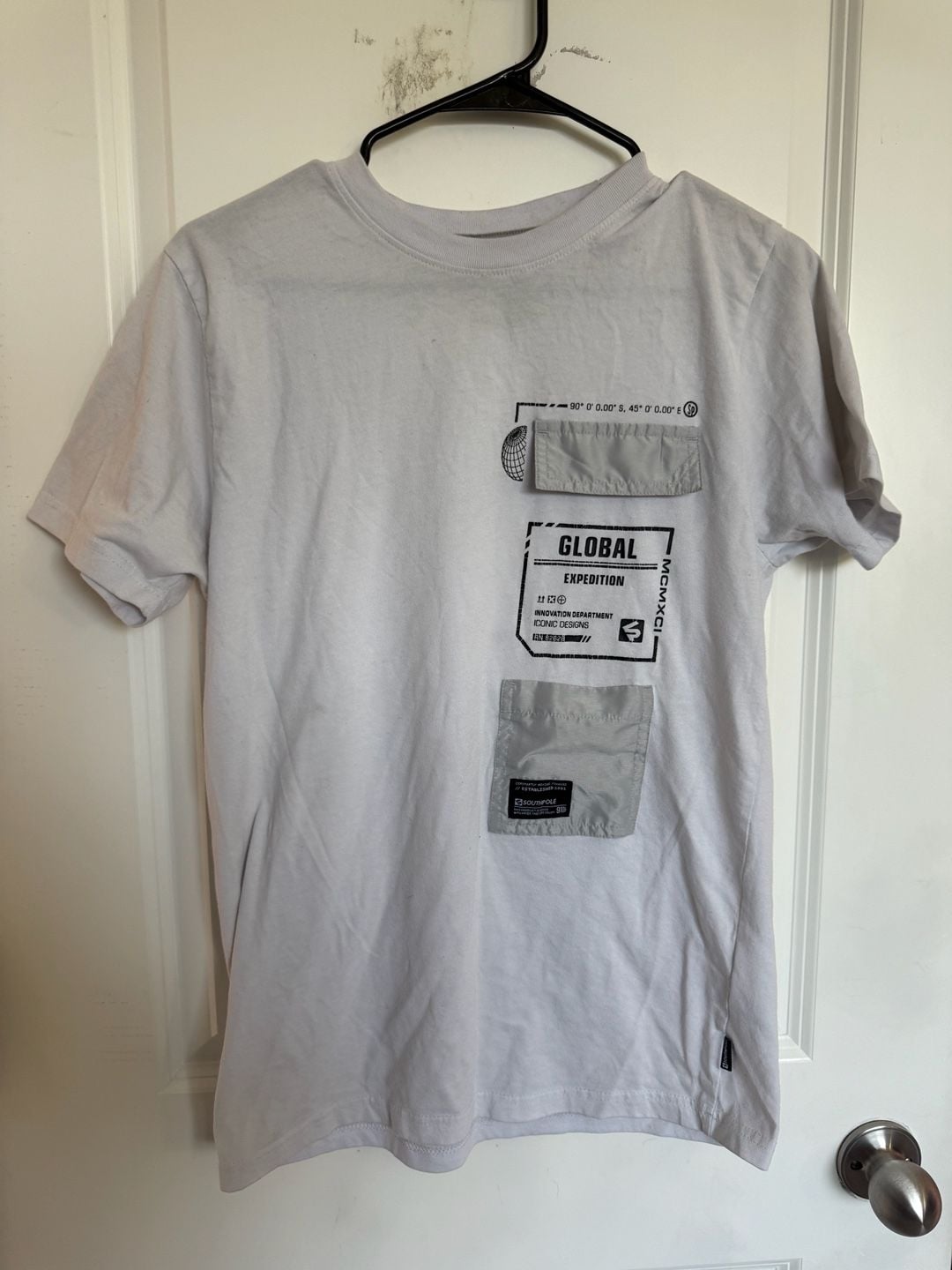 Southpole Global Expedition T-Shirt Size S White Graphic Pocket Tee 2