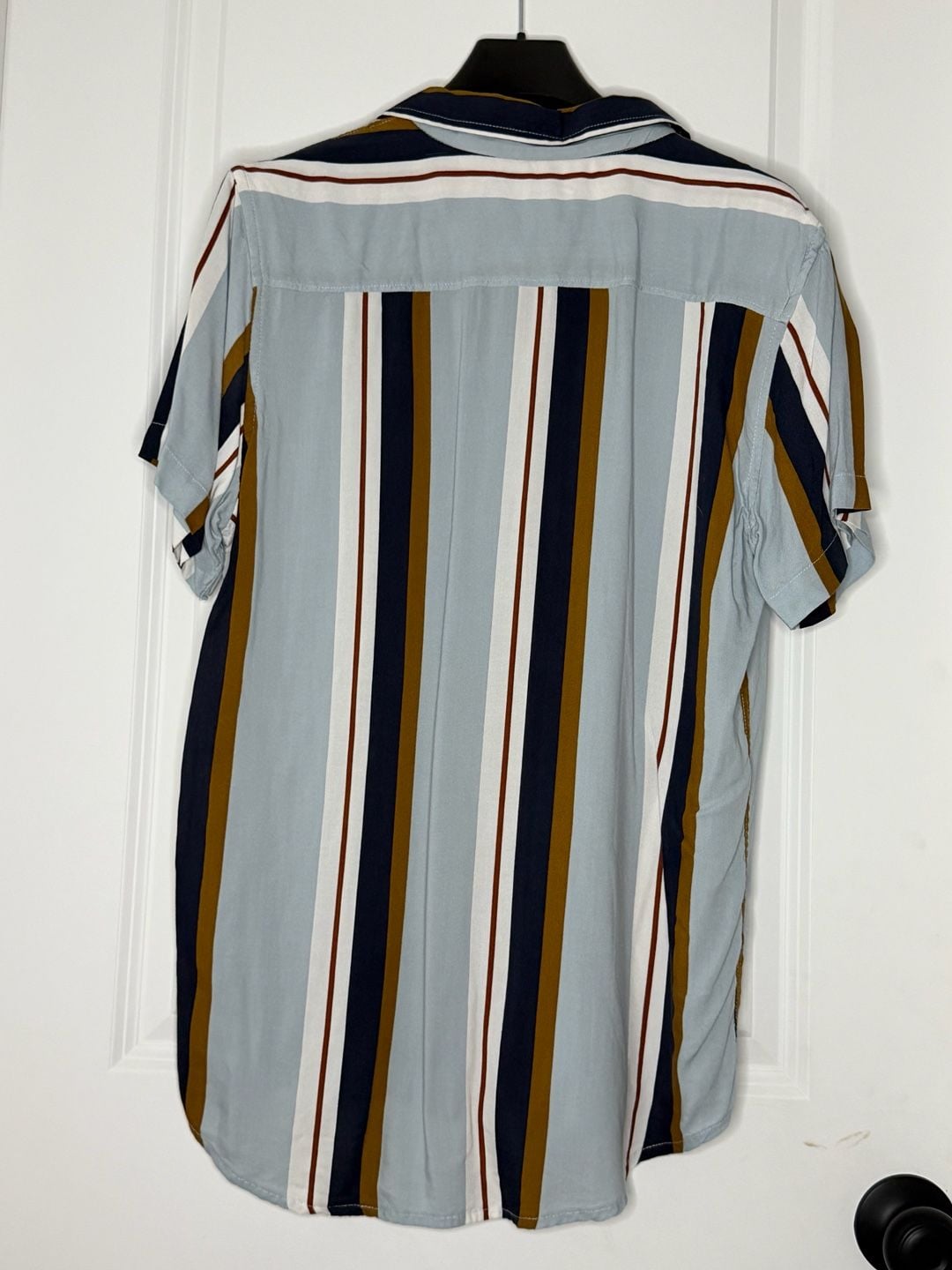 Free Planet Short Sleeve Button Up Shirt Size Medium Blue Striped Rayon 4