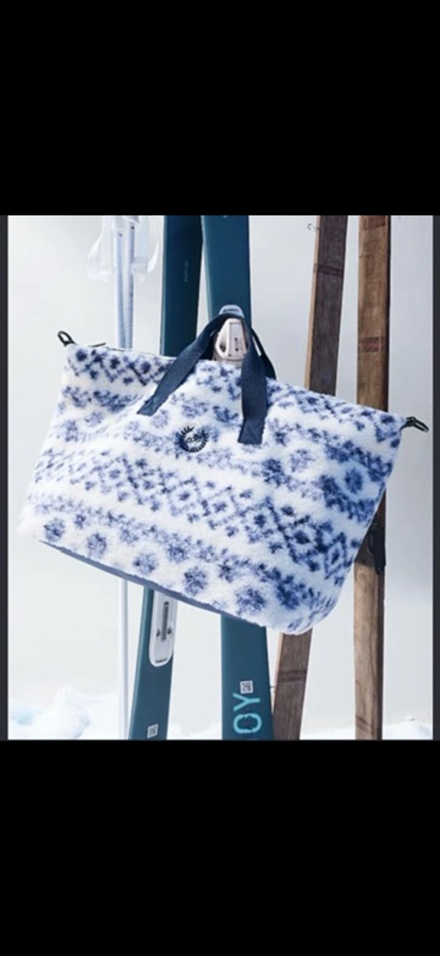 PINK Victoria's Secret Cozy Plush Weekender Bag Blue White Fair Isle 3
