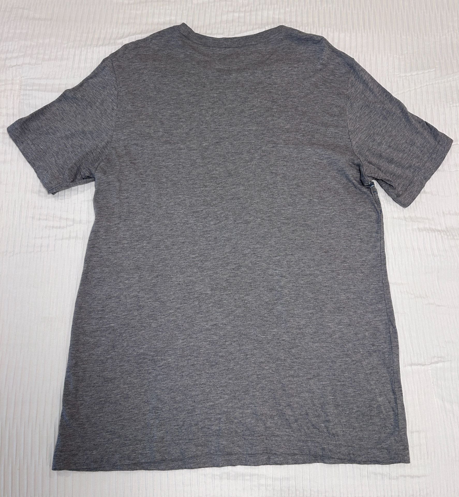 TravisMathew Secluded Spot Tee Size L Gray Pocket Graphic T-Shirt 4