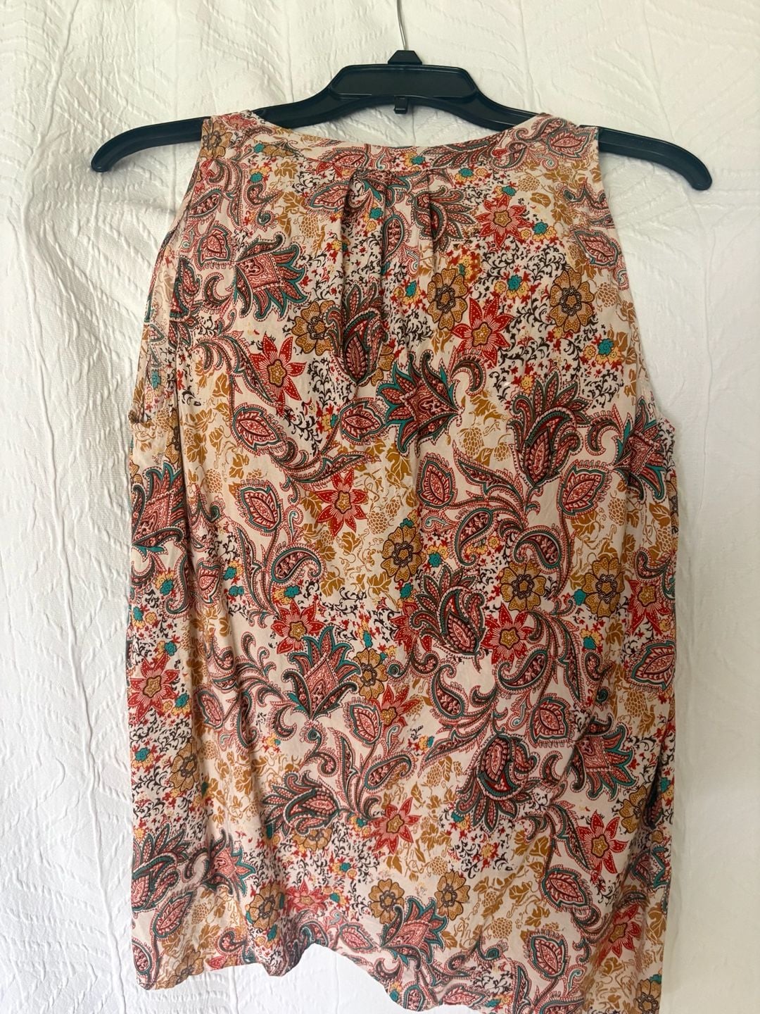 Max Studio Paisley Sleeveless V-Neck Top 4