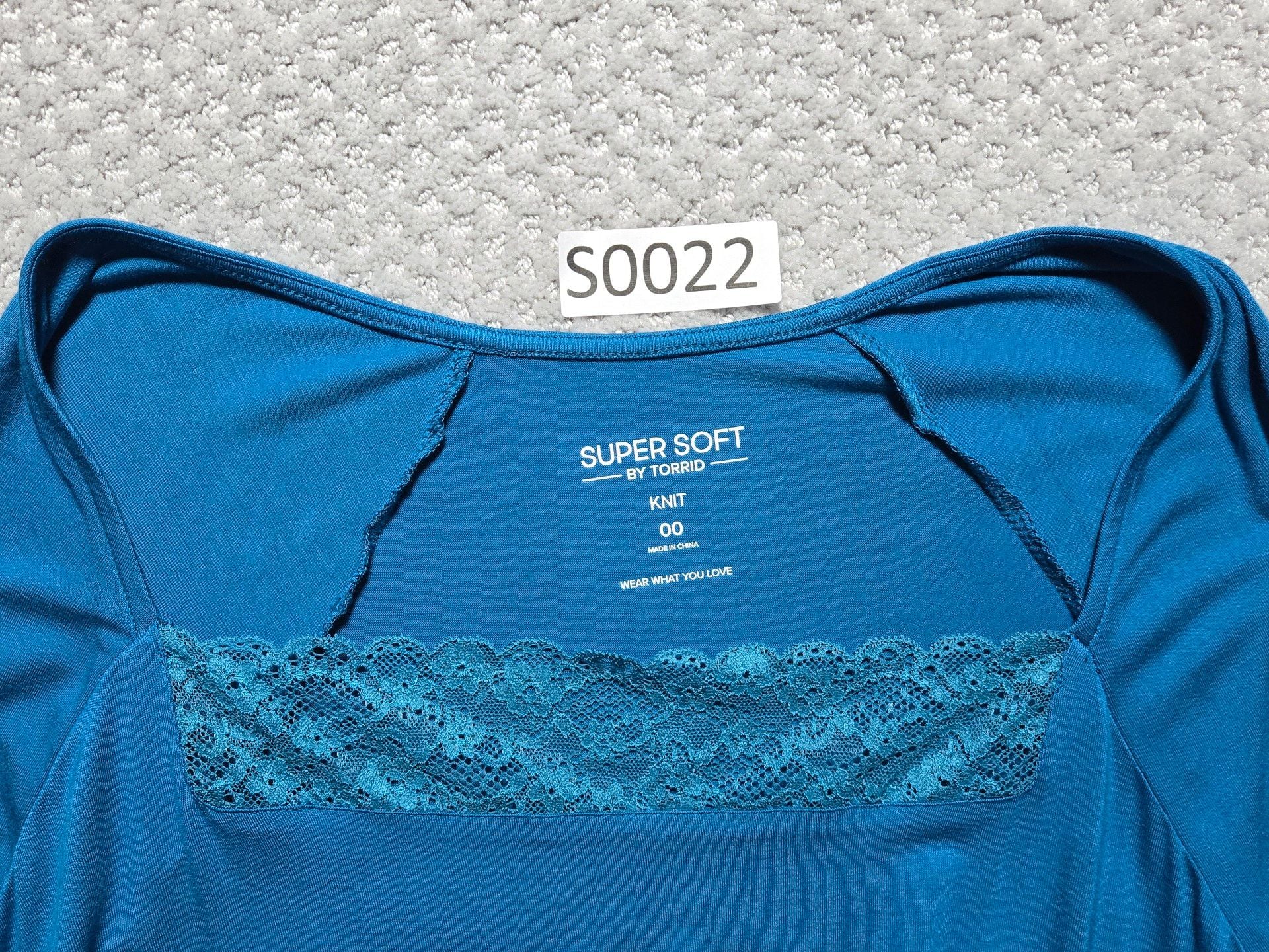 Torrid Supersoft Lace Inset Long Sleeve Top Size 00 Turkish Tile New 10