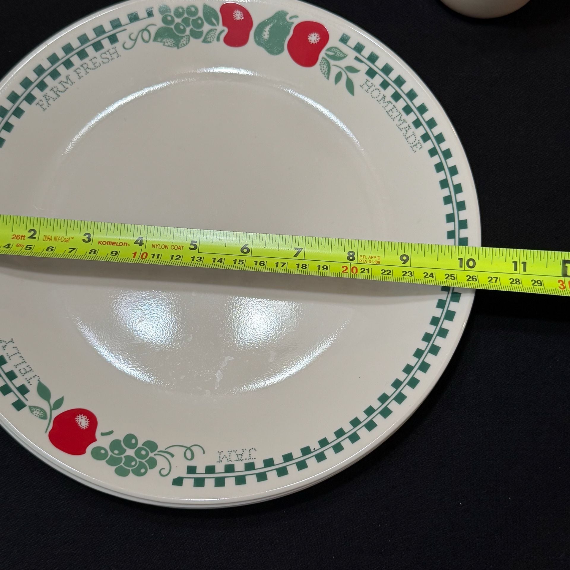 Corelle Farm Fresh Dinnerware 15 Piece Set Dinner Plates & Mugs 9