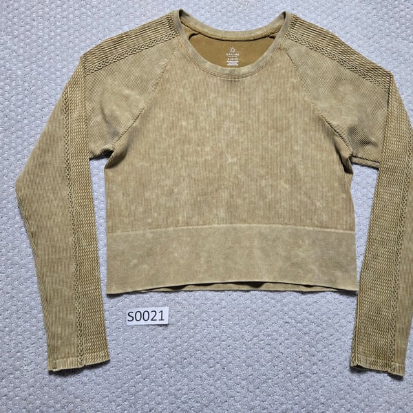 Offline By Aerie Long Sleeve Crop Top Size XL Gold / Tan Seamless