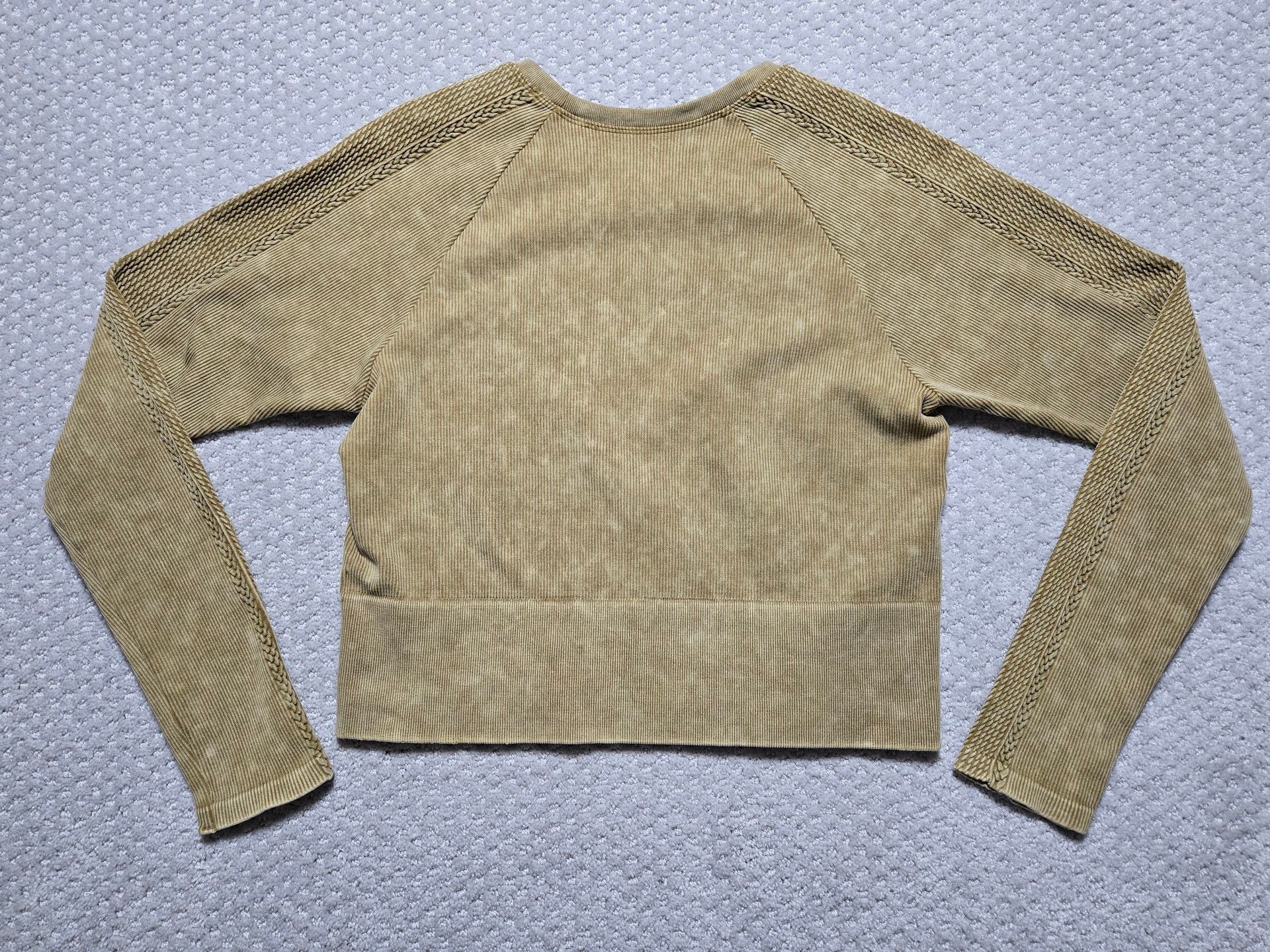 Offline By Aerie Long Sleeve Crop Top Size XL Gold / Tan Seamless 7