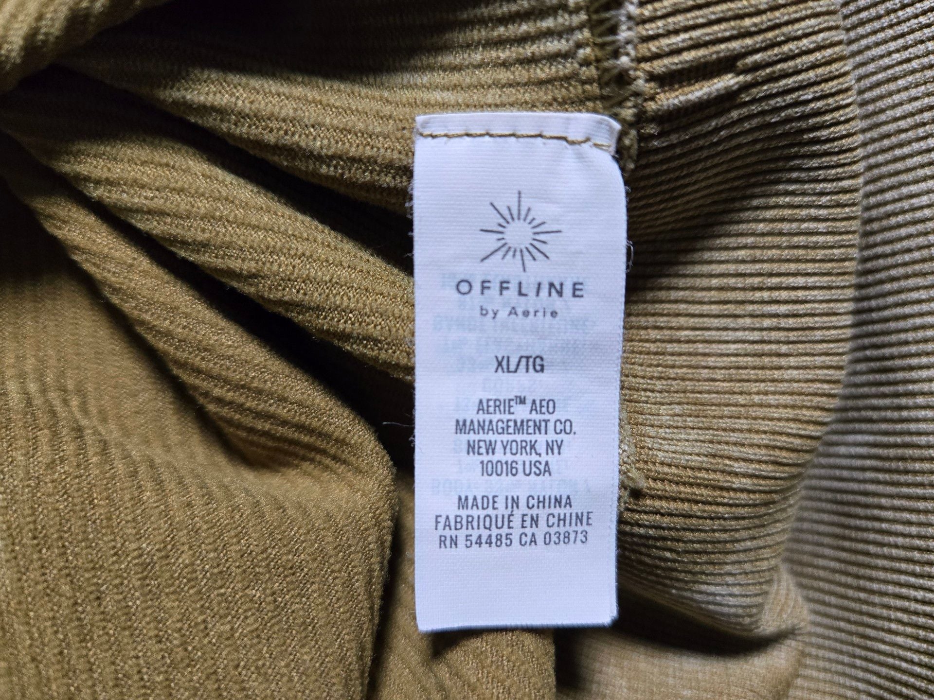 Offline By Aerie Long Sleeve Crop Top Size XL Gold / Tan Seamless 8