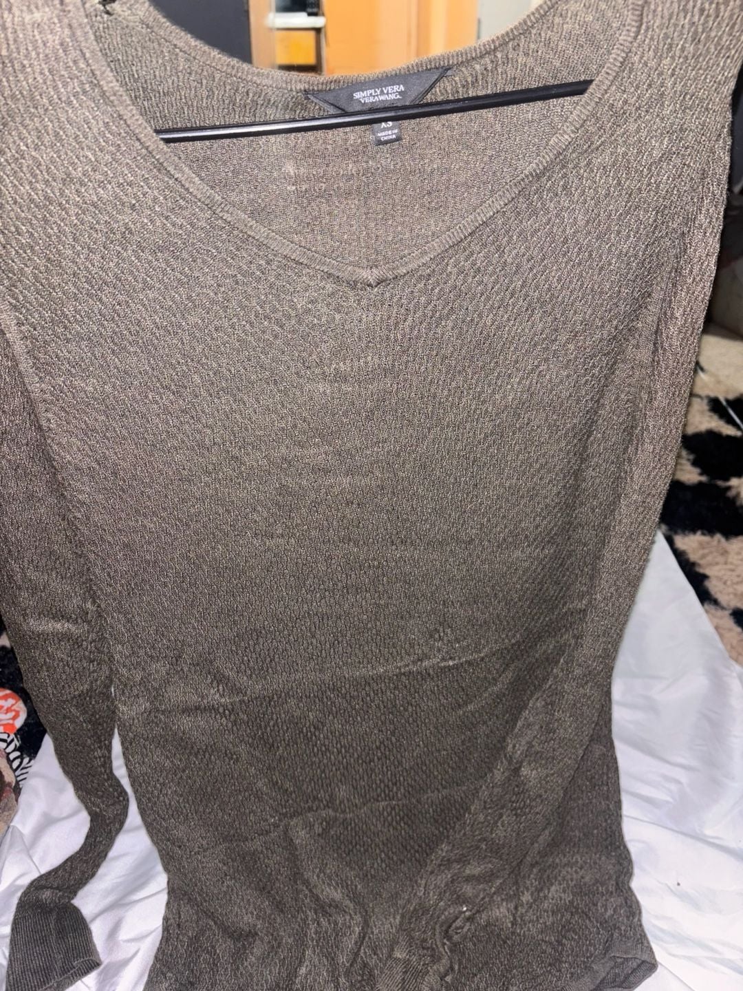 Simply Vera Wang Sweater Size XS Green V-Neck Long Sleeve Knit 5