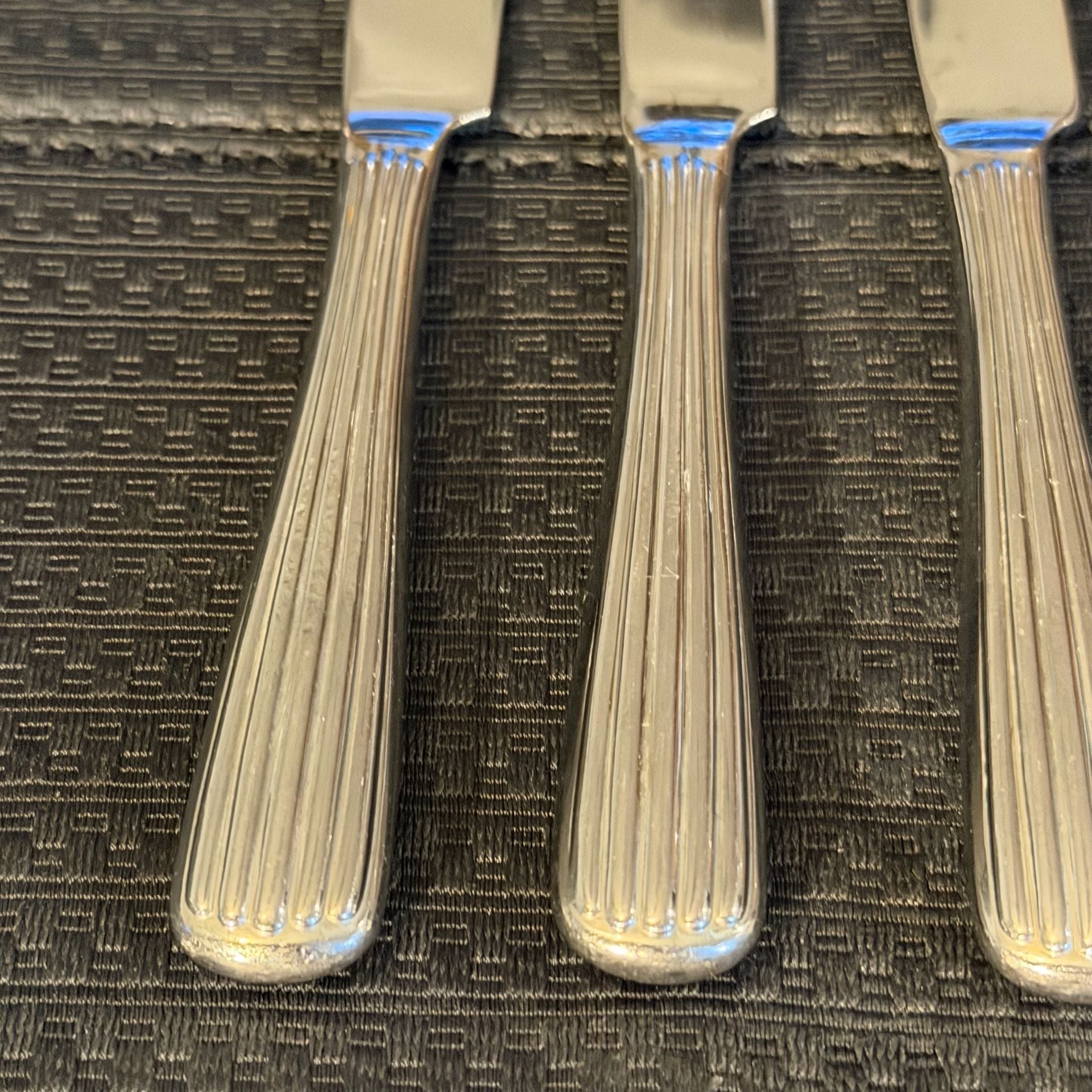 Hoffritz Fascination Stainless Steel Hollow Dinner Knives Set of 4 3