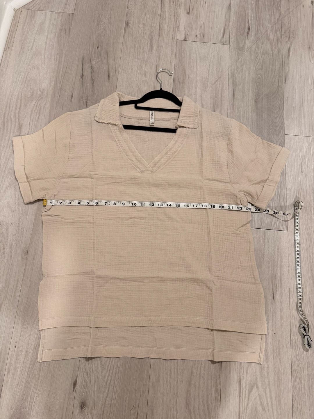 Zenana Double Gauze Short Sleeve Top Size L Beige V-Neck High-Low Tunic 7