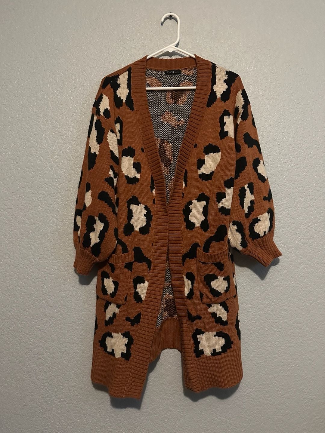 Very J Leopard Print Cardigan Size L Brown Knit Sweater 3