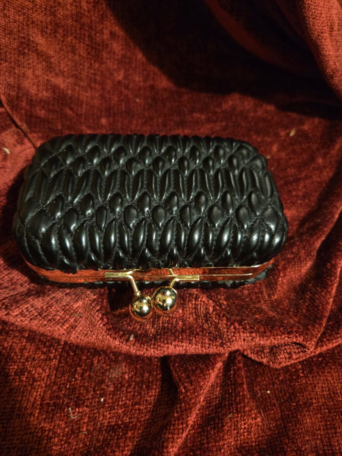 Mistique Quilted Clutch Black Gold Kiss Lock Evening Bag 3