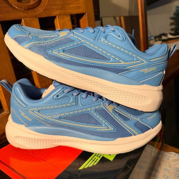 Ewing Athletics Rebound Fastbreak Runner Size 10.5 Azure Blue
