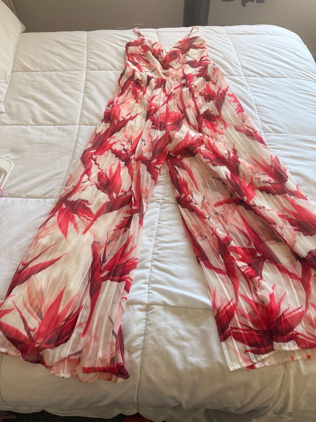 Privy Floral Pleated Jumpsuit Size L Red White Cutout Wide Leg 7