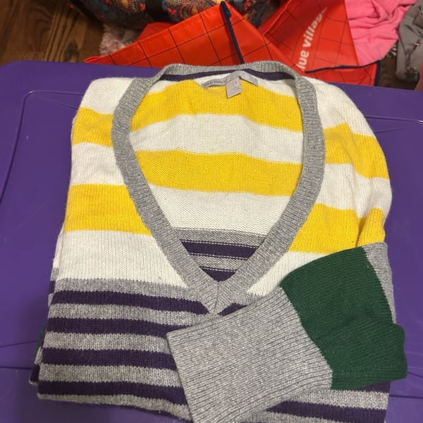 Old Navy V Neck Striped Sweater Size XL Multicolored