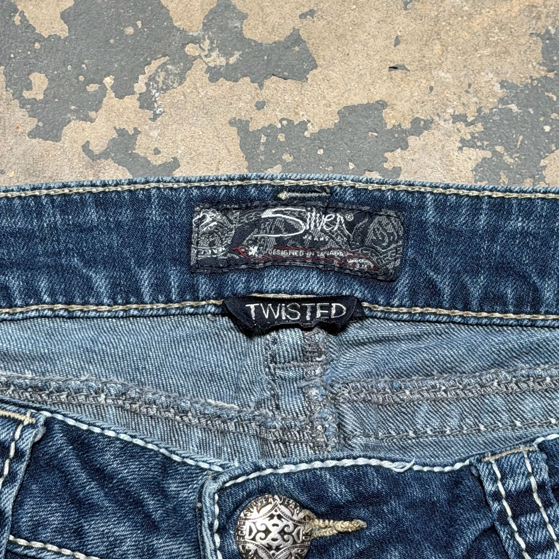 Product thumbnail 4