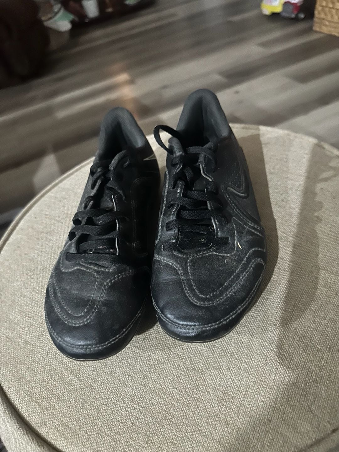 Nike Tiempo Legend 9 Club Size 5.5Y Black Soccer Cleats 2