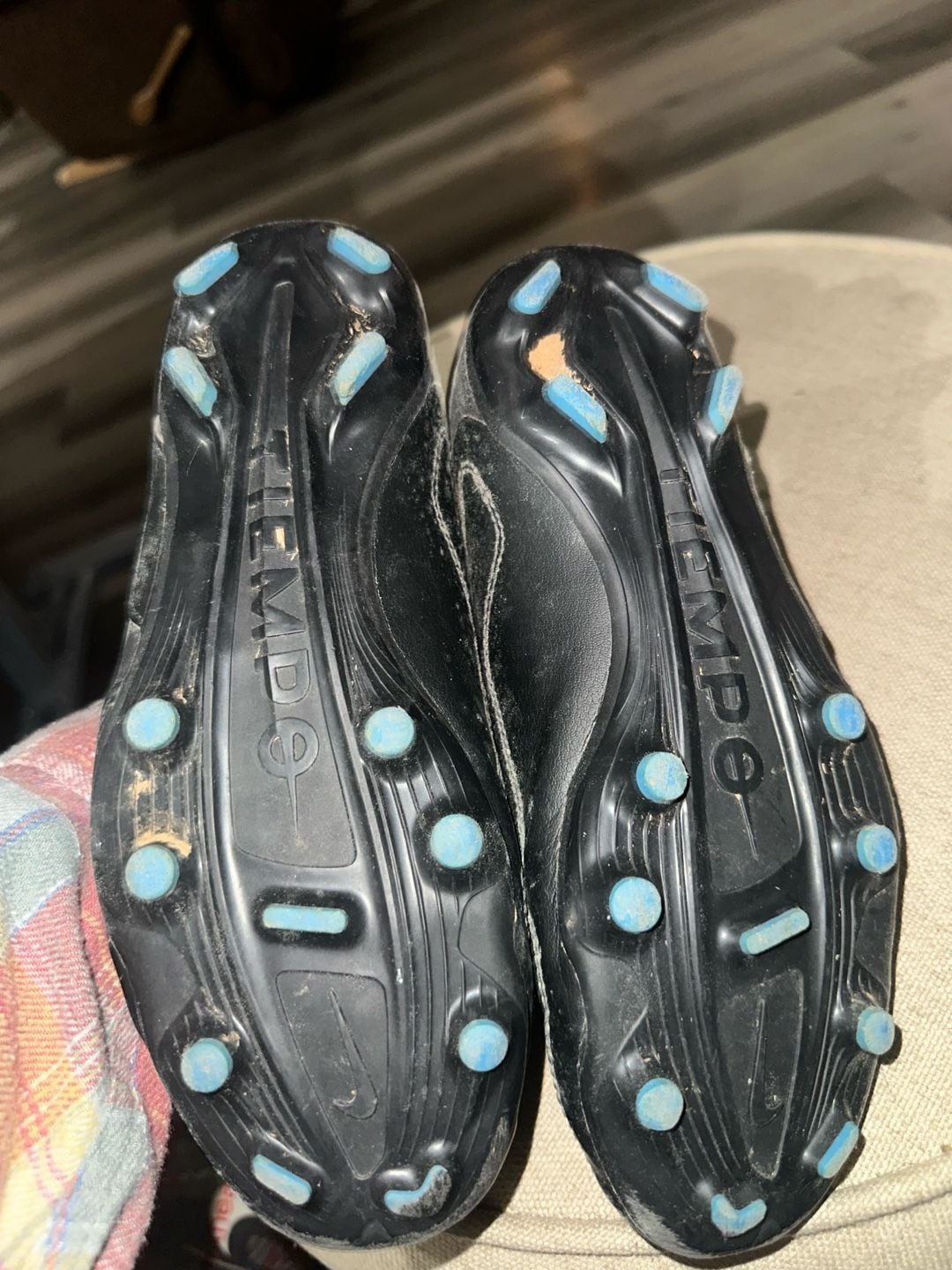 Nike Tiempo Legend 9 Club Size 5.5Y Black Soccer Cleats 5