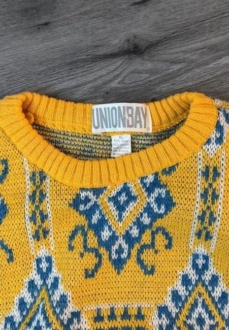 Vintage Unionbay Made in Italy Yellow and Blue Geometric Pattern Knit Sweater 2