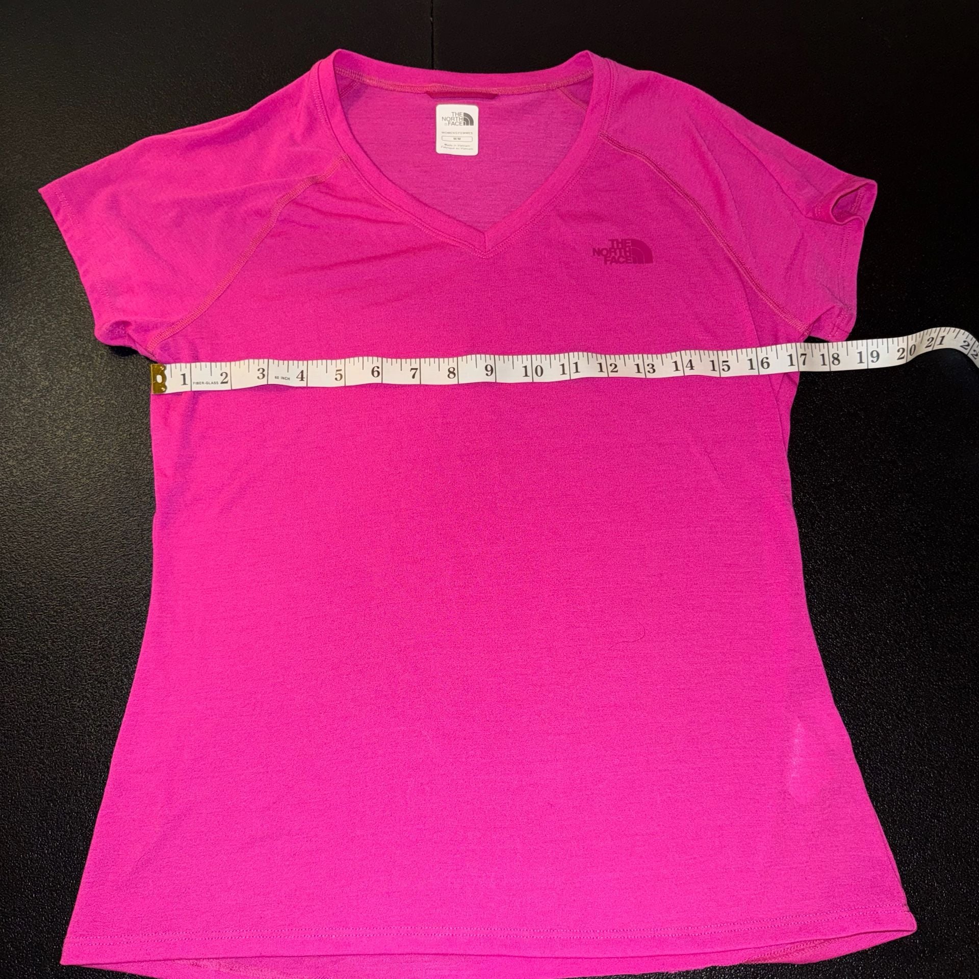 The North Face Reaxion Amp V-Neck Size M Pink Shirt 5