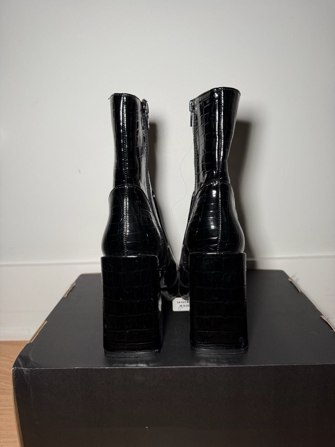 Forever 21 Block Heel Platform Boots Size 7 Black Croc 3