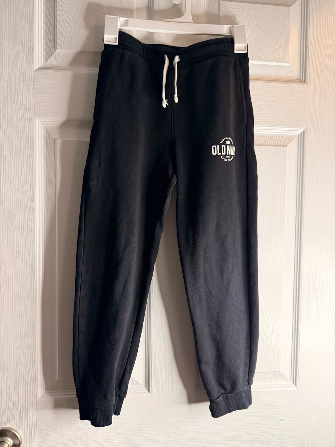 Old Navy Jogger Sweatpants Size L (10-12) Black Logo Graphic 2
