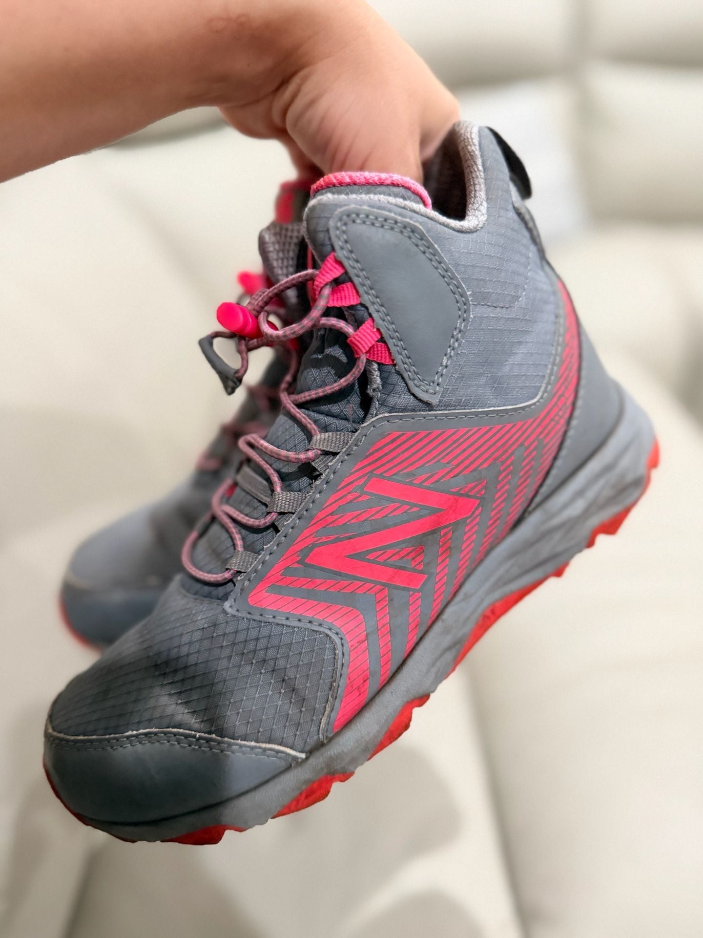 New Balance 700v1 Size 5 Gray Pink Hiking Shoes 4