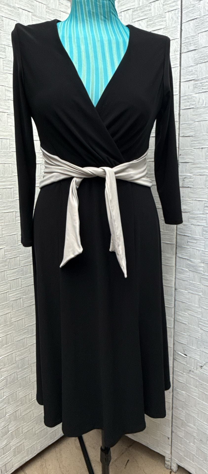 Jones New York Dress Size 6 Black Beige Wrap Long Sleeve 2