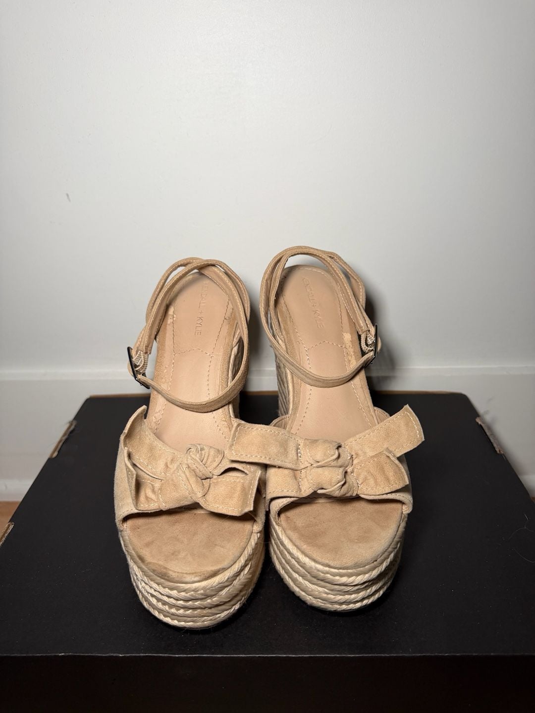Kendall + Kylie Gwenn Wedge Size 7 M Nude Suede Bow Espadrille 2