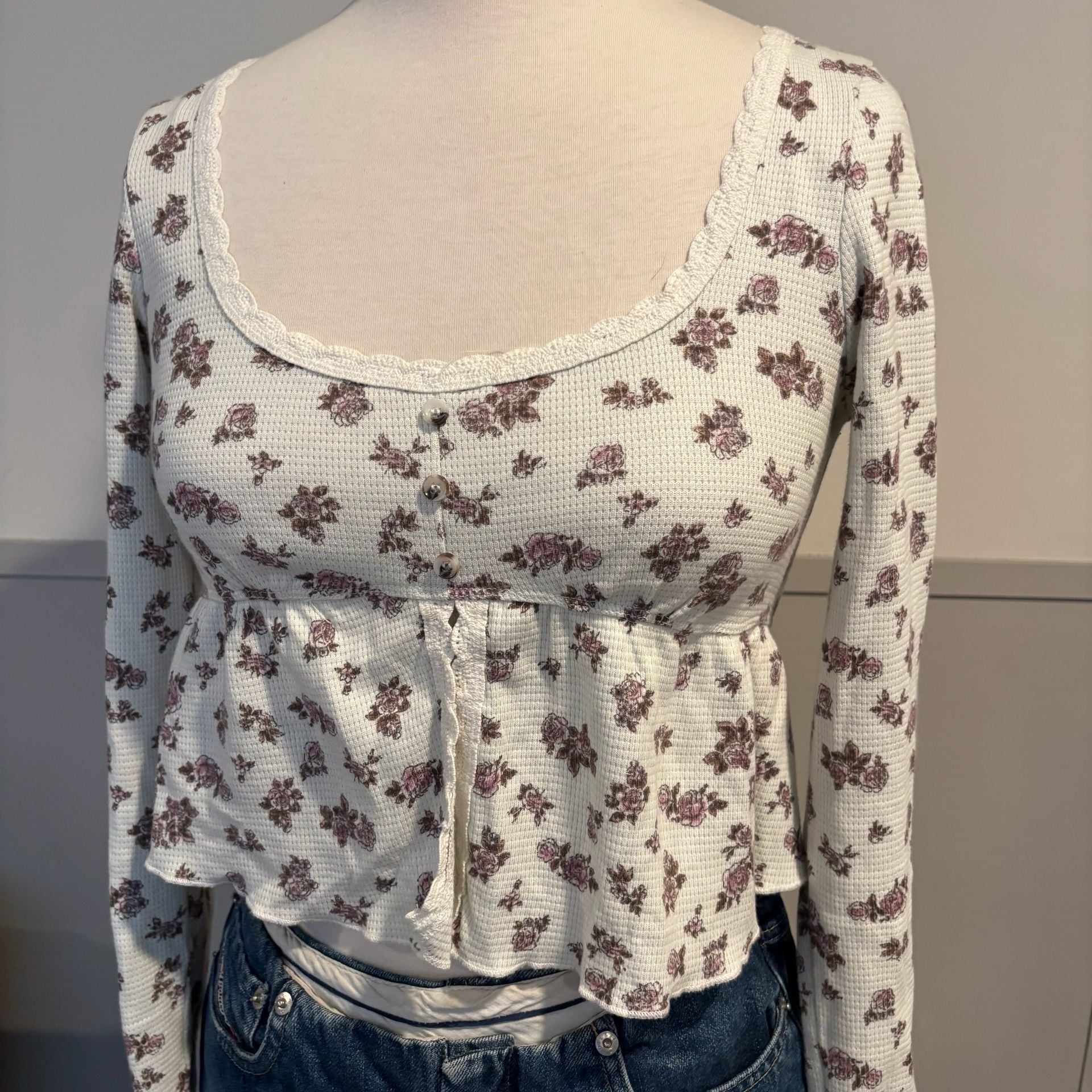 Kirious LA Floral Waffle Knit Top Size S Long Sleeve 3