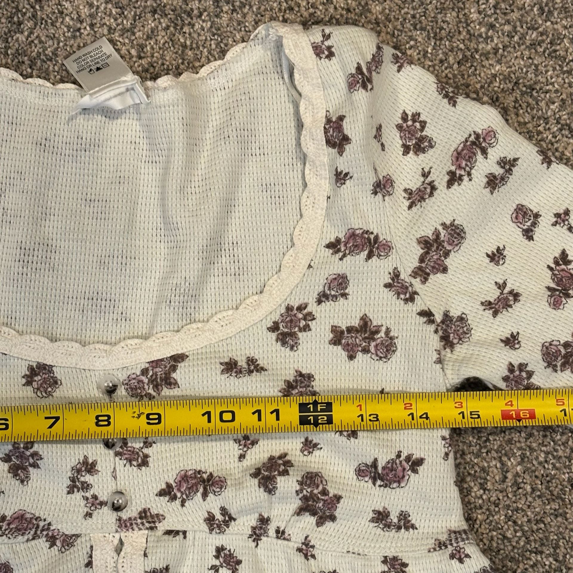 Kirious LA Floral Waffle Knit Top Size S Long Sleeve 6