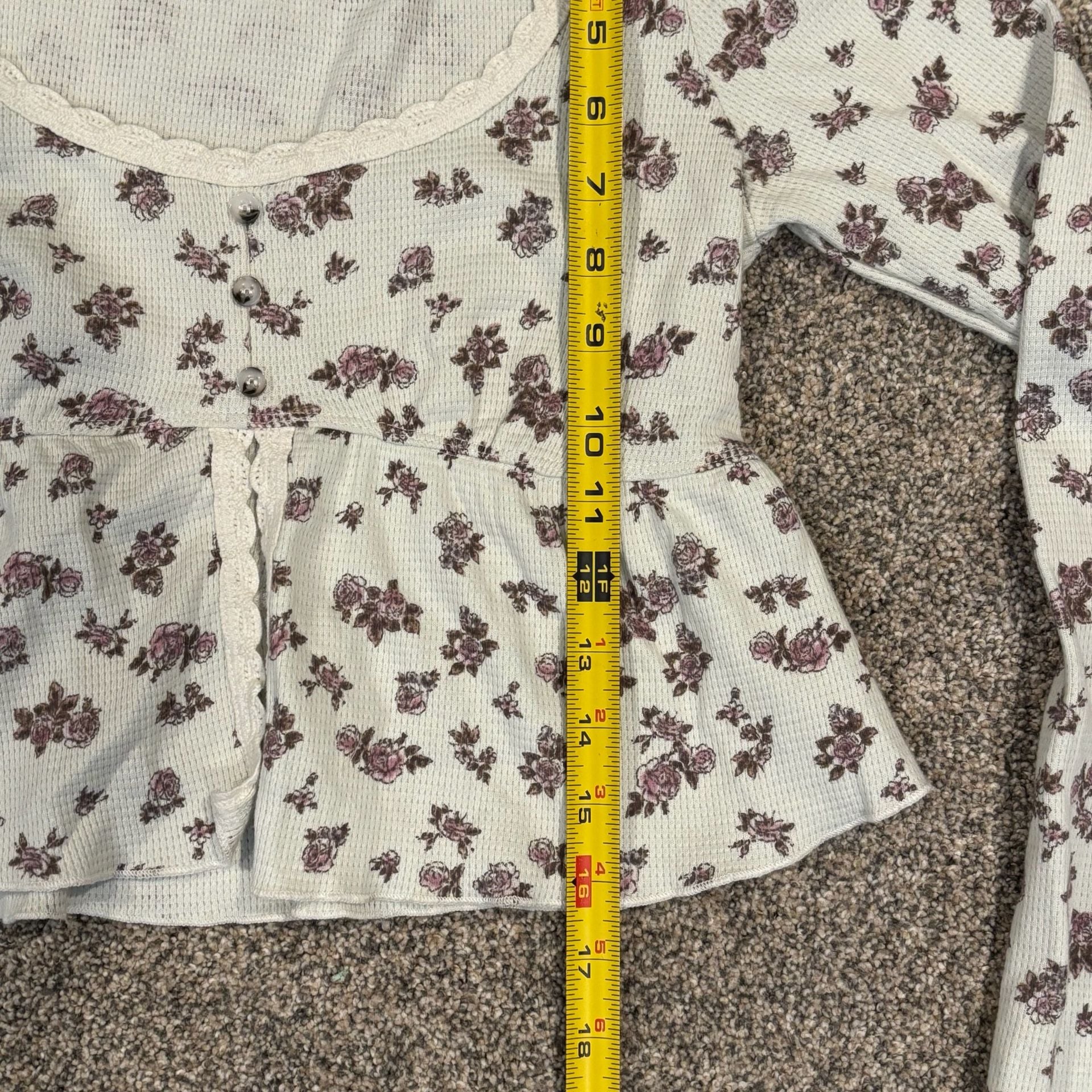 Kirious LA Floral Waffle Knit Top Size S Long Sleeve 7