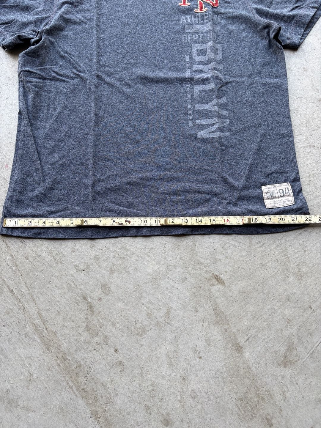 Old Navy V-Neck Graphic T-Shirt Size L Gray Brooklyn New York 8