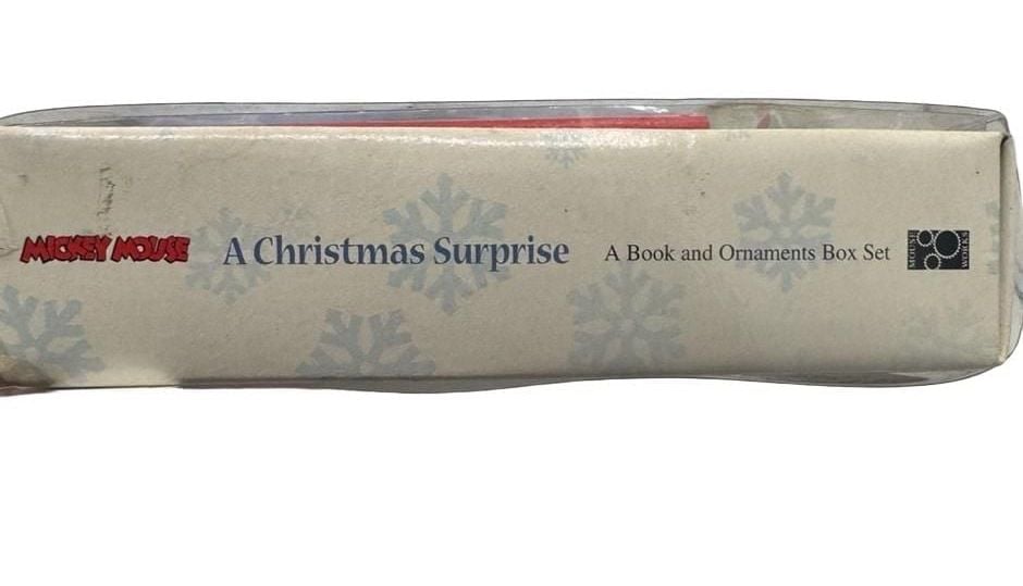 Vintage Y2K Mouse Works Mickey Mouse A Christmas Surprise Box Set 6
