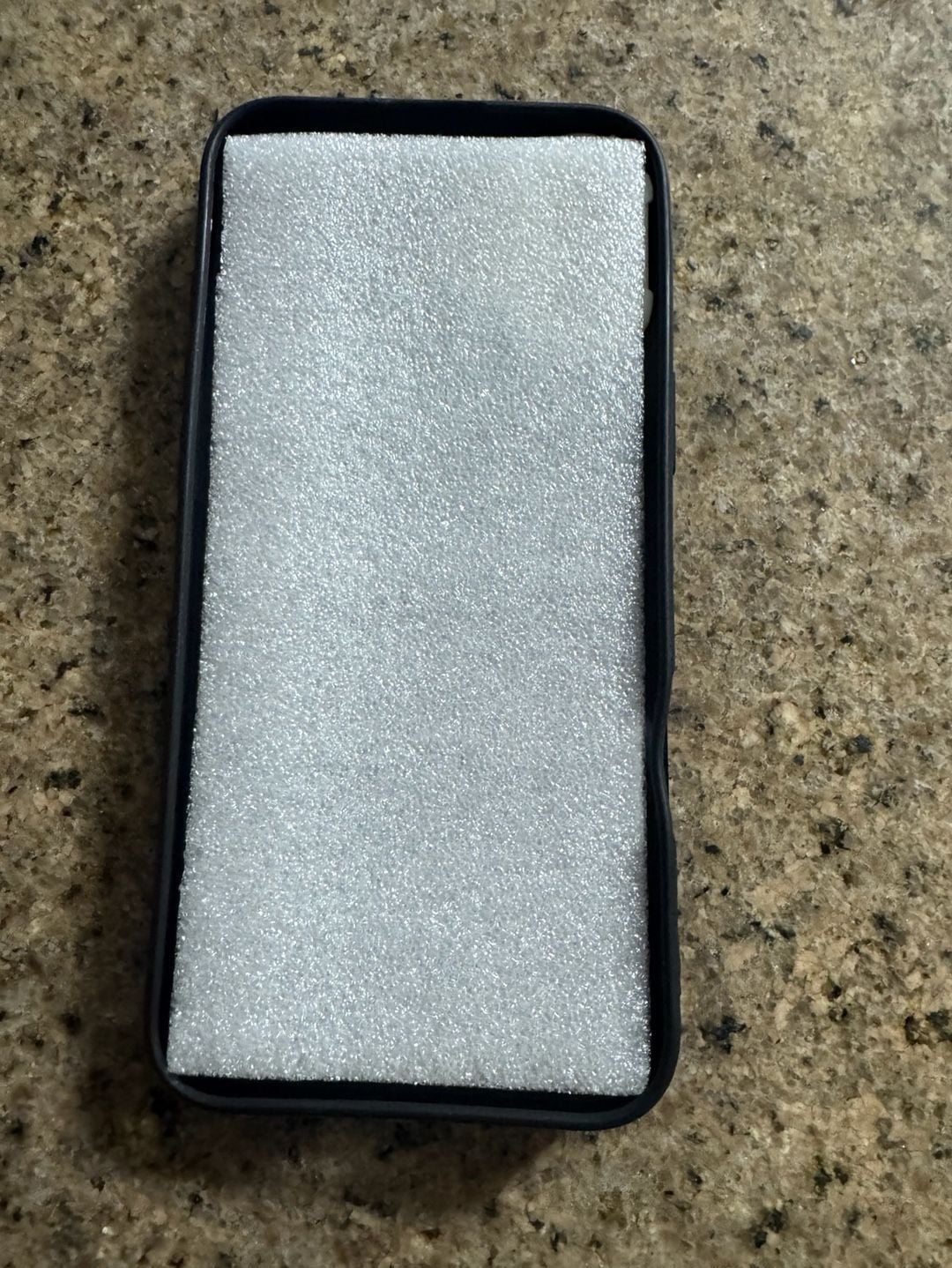 GaraiCkeey iPhone 16 Plus Puffer Silicone Phone Case 2