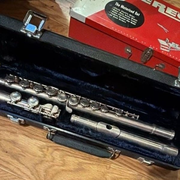 Gemeinhardt Student Flute Silver Plated with Hard Case