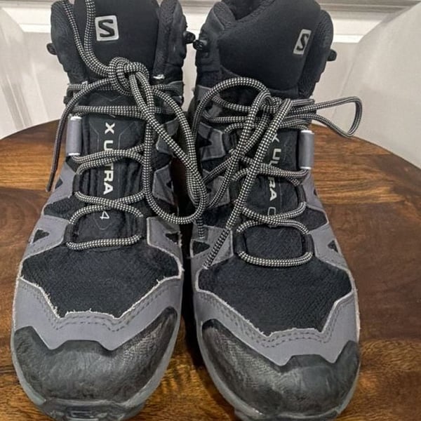 Salomon X Ultra 4 Mid GTX Size 7 Black Hiking Boots