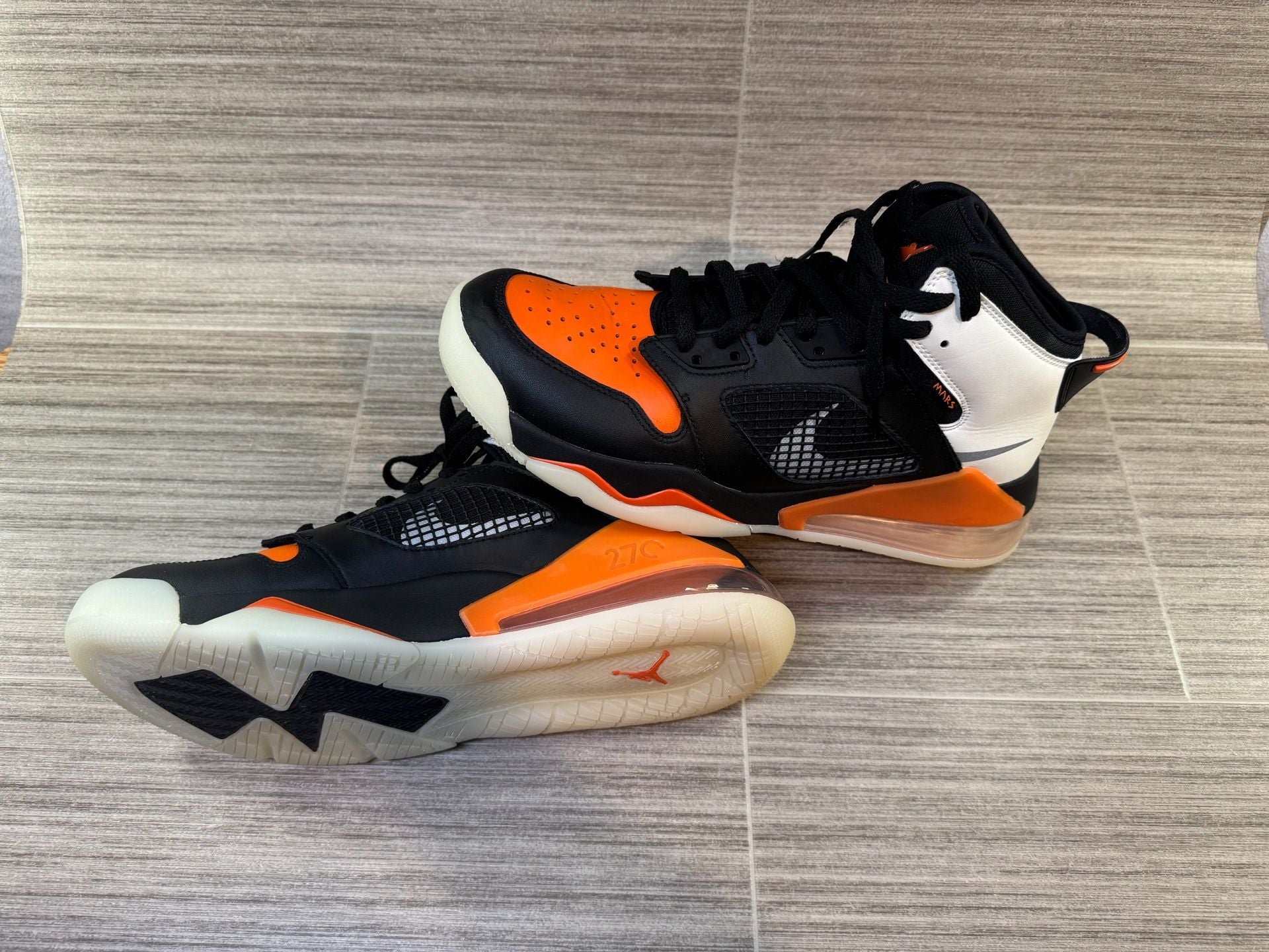 Jordan Mars 270 Shattered Backboard Black Orange Sneakers 4