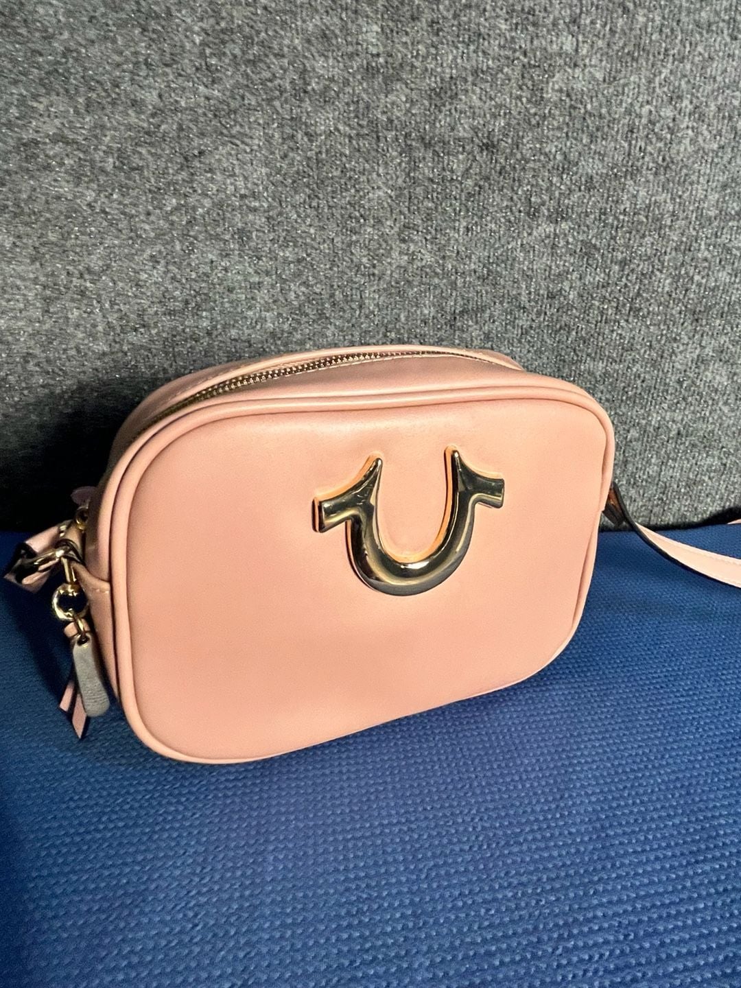 True Religion Pink Horseshoe Crossbody Purse 11